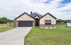 1306 E Apache Trail, Granbury, TX 76048
