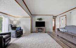 609 Lark Ln, Washington Twp, PA 15613
