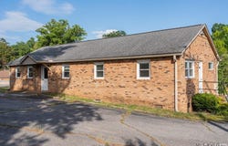 606 N Thomas St, South Hill, VA 23970