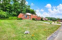 13720 Saint Clair Dr, North Huntingdon, PA 15642
