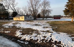 5267 Chain Of Rocks Road, Edwardsville, IL 62025