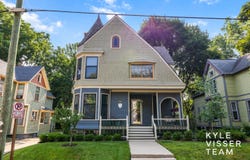 146 Campbell Place NE, Grand Rapids, MI 49503