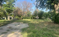 1932 S Mosley, Wichita, KS 67211