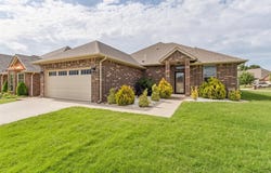 10816 NW 118th Place, Yukon, OK 73099