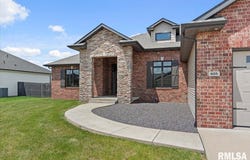 825 Nine Rock Road, Sherman, IL 62684