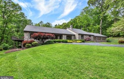 1669 BECK MILL ROAD, HANOVER, PA 17331