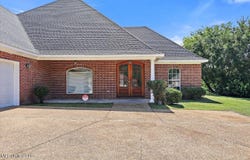 702 Meadow View Cove, Jackson, MS 39272