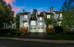 32 Ryan Ln, Lincoln Park Boro, NJ 07035-2127