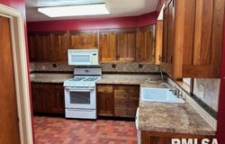 1435 S WEST Street, Jacksonville, IL 62650