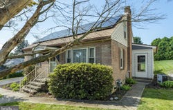 125 E COLLEGE AVENUE, WERNERSVILLE, PA 19565