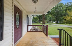 38 Nelson Street SE, Silver Creek, GA 30173