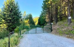869 Eagle Ridge Ln, Kingston, ID 83839