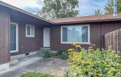 1883 GREEN AVE, Roseburg, OR 97471