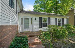 240 S Park Drive, Aurora, OH 44202