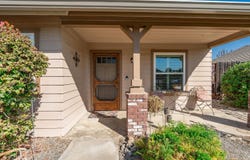 880 E Palm Drive, Hanford, CA 93230