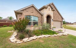 1715 Swale Lane, Granbury, TX 76049