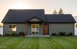 2060 Bluegrass Ave, Sandpoint, ID 83864