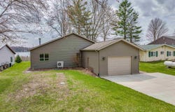 2896 E Lake Drive, Lupton, MI 48635