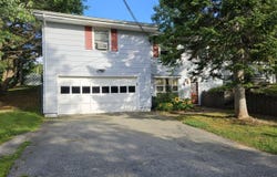 9 Meadow Lane, Lewiston, ME 04240