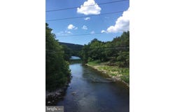 1944 CROSSINGS VIEW ROAD, PAW PAW, WV 25434