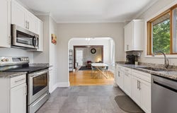 94 Hollis St, Brockton, MA 02302