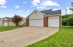 5864 Willow Ridge Drive, Ypsilanti, MI 48197