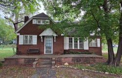 118 E Main St, Charleston, AR 72933