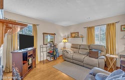39 Hampshire Drive, Plainsboro, NJ 08536
