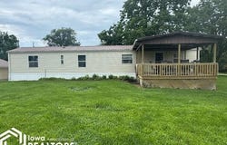 302 N 2nd, Mystic, IA 52574