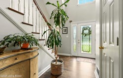 4420 Chenwood Ln, Jeffersontown, KY 40299