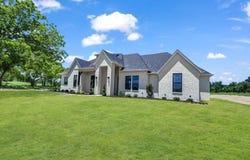 131 Desperado Way, Weatherford, TX 76088