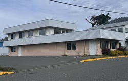 94181 4TH St, GoldBeach, OR 97444