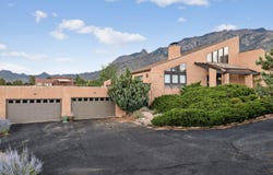 450 LIVE OAK Lane NE, Albuquerque, NM 87122