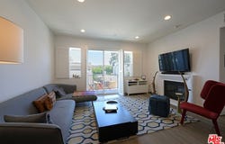 4820 Bellflower Ave, North Hollywood, CA 91601