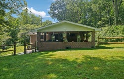 2040 Spooky Hollow Rd, Lower Burrell, PA 15068