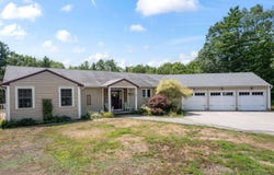 15 Dragonfly Lane, Kennebunk, ME 04043