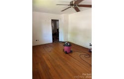 2760 19th Avenue NE, Hickory, NC 28601