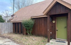 27 Clairmont Circle, Laurel, MS 39440