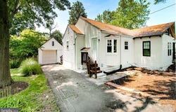 2904 FAIRMONT STREET, FALLS CHURCH, VA 22042
