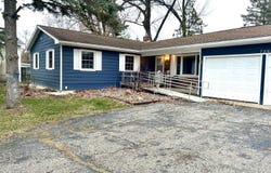 726 Cambridge Drive, Battle Creek, MI 49015