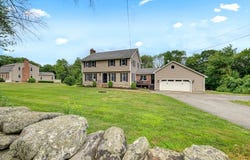 157 Podunk Rd, Sturbridge, MA 01566
