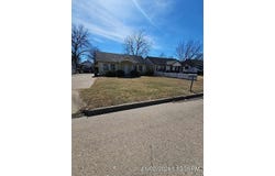 1508 NW Lake Ave, Lawton, OK 73507-6449