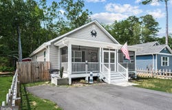 279 9TH STREET, COLONIAL BEACH, VA 22443
