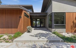 3860 Madison Rd, La Canada Flintridge, CA 91011