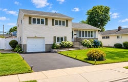 7 Primrose Avenue, Hicksville, NY 11801