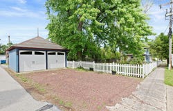 24 S MAIN STREET, STEWARTSTOWN, PA 17363