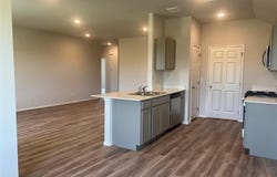 1212 E Ruger Lane, Mustang, OK 73064