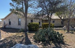 253 Molley Rd, Brackettville, TX 78832