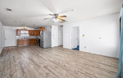 400 Blue Quail Dr, Lytle, TX 78052