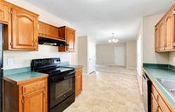 21541-21543 S PECULIAR Drive, Peculiar, MO 64078